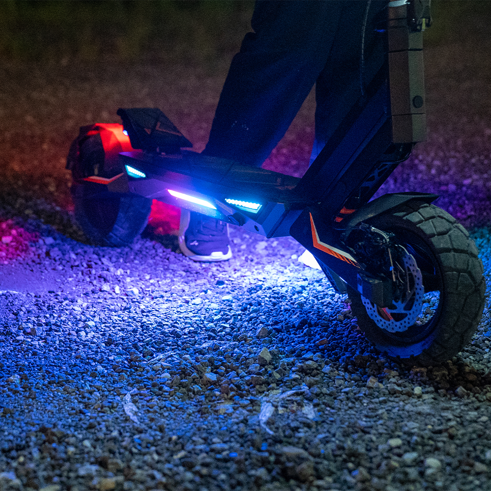 KuKirin T3 Off Road Electric Scooters-360° Safety Visibility