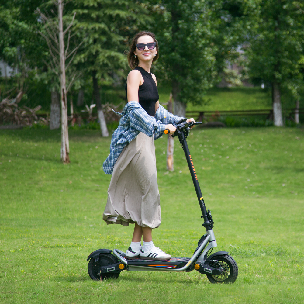 KuKirin Daily Commute E-Scooters | Comfort & Foldable